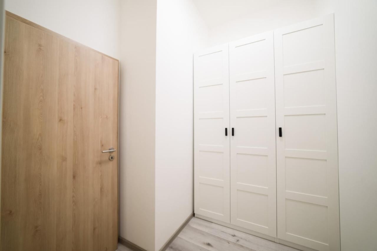 New Apartments Near Dancing House Praga Exterior foto